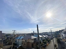 【神奈川県/横浜市青葉区あかね台】青葉区あかね台2丁目　中古戸建 眺望：ルーフバルコニーから