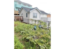 【神奈川県/横浜市青葉区あかね台】青葉区あかね台2丁目　中古戸建 庭：家庭菜園も楽しめるお庭スペース
