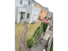 【神奈川県/横浜市青葉区あかね台】青葉区あかね台2丁目　中古戸建 アプローチ