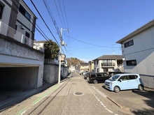 【神奈川県/横浜市青葉区松風台】青葉区松風台　中古戸建 前面道路