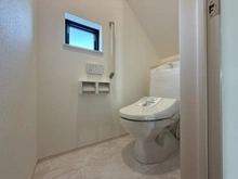 【神奈川県/横浜市泉区和泉町】泉区和泉町　新築戸建て　A号棟 トイレ