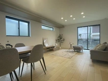 【神奈川県/横浜市都筑区東山田】都筑区東山田4丁目　新築戸建 リビング・ダイニング