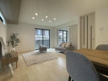 【神奈川県/横浜市都筑区東山田】都筑区東山田4丁目　新築戸建 リビング・ダイニング