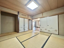 【神奈川県/横浜市青葉区柿の木台】青葉区柿の木台　中古戸建 和室：約8.0帖