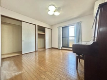 【神奈川県/横浜市青葉区柿の木台】青葉区柿の木台　中古戸建 洋室：【家具調度品は価格に含まれません】