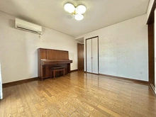 【神奈川県/横浜市青葉区柿の木台】青葉区柿の木台　中古戸建 洋室：【家具調度品は価格に含まれません】