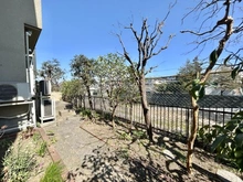 【神奈川県/横浜市青葉区柿の木台】青葉区柿の木台　中古戸建 庭