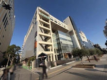 【神奈川県/川崎市麻生区上麻生】麻生区上麻生二丁目　中古戸建 新百合ヶ丘エルミロード（現地より約450m）