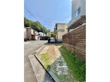 【神奈川県/横浜市青葉区奈良町】青葉区奈良町　中古戸建 アプローチ