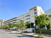 【神奈川県/横浜市緑区三保町】プラウドシーズン横浜中山 横浜市立十日市場中学校（現地より約2,000m）
