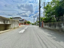 【神奈川県/横浜市青葉区鴨志田町】青葉区鴨志田町　新築戸建　1号棟 前面道路：南西側　幅員：約6.5ｍ
