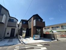 【神奈川県/相模原市南区上鶴間】相模原市南区上鶴間13期　新築戸建て1号棟 外観：全2棟／右側