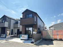 【神奈川県/相模原市南区上鶴間】相模原市南区上鶴間13期　新築戸建て1号棟 外観：全2棟／右側