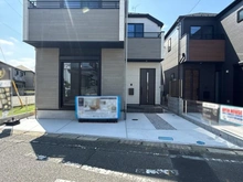 【神奈川県/相模原市南区上鶴間】相模原市南区上鶴間13期　新築戸建て2号棟 外観：全2棟／左側