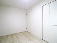 【神奈川県/横浜市緑区長津田】緑区長津田1丁目 新築戸建て 1号棟 サービスルーム(納戸):約5.0帖