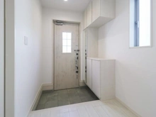 【神奈川県/相模原市南区相南】相模原市南区相南3丁目　新築戸建　1号棟 玄関