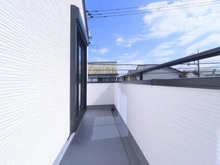 【神奈川県/相模原市南区相南】相模原市南区相南3丁目　新築戸建　2号棟 バルコニー