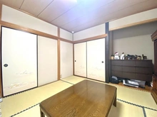 【神奈川県/横浜市泉区領家】泉区領家三丁目 中古戸建 和室:約8.0帖
家具調度品は価格に含まれません