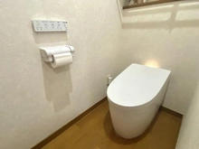 【神奈川県/横浜市泉区領家】泉区領家三丁目 中古戸建 トイレ:2023年7月にリフォーム済みです。