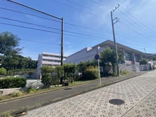 【神奈川県/横浜市泉区領家】泉区領家三丁目　中古戸建 横浜市立西が岡小学校（現地より約450m）：