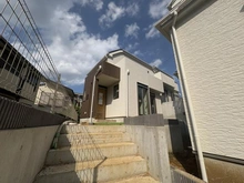 【神奈川県/横浜市緑区いぶき野】緑区いぶき野　新築戸建て　2‐A号棟 建築中の外観