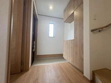 【神奈川県/横浜市緑区いぶき野】緑区いぶき野　新築戸建て　2‐E号棟 玄関