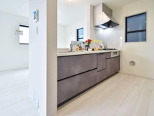 【神奈川県/横浜市鶴見区朝日町】鶴見区朝日町2丁目　新築戸建て1号棟　 キッチン