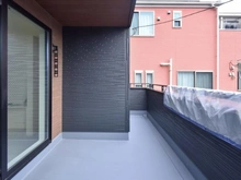 【神奈川県/横浜市鶴見区朝日町】鶴見区朝日町2丁目　新築戸建て1号棟　 バルコニー