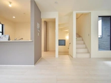 【神奈川県/横浜市鶴見区朝日町】鶴見区朝日町2丁目　新築戸建て2号棟　 リビング・ダイニング