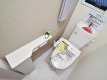 【神奈川県/横浜市鶴見区朝日町】鶴見区朝日町2丁目　新築戸建て2号棟　 トイレ