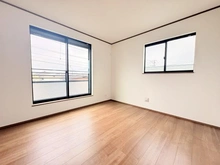 【神奈川県/横浜市港北区下田町】港北区下田町　新築戸建　C号棟 洋室