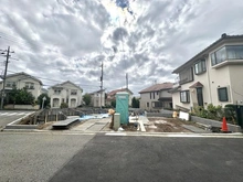 【神奈川県/横浜市都筑区二の丸】横浜市都筑区二の丸　新築戸建　2号棟 建築中の外観：【全2棟/右側】