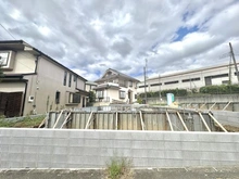 【神奈川県/横浜市都筑区二の丸】横浜市都筑区二の丸　新築戸建　2号棟 建築中の外観：【全2棟/右側】