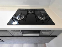 【神奈川県/横浜市青葉区元石川町】青葉区元石川町　新築戸建 キッチン：三口コンロ