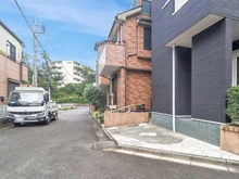 【神奈川県/横浜市青葉区大場町】青葉区大場町　中古戸建 前面道路