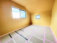 【神奈川県/横浜市旭区南本宿町】旭区南本宿町　新築戸建 洋室