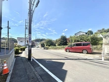 【神奈川県/横浜市緑区新治町】緑区新治町　新築戸建 前面道路