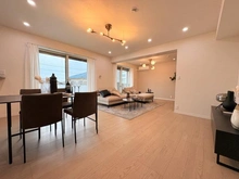 【神奈川県/横浜市港北区日吉本町】港北区日吉本町5丁目　中古戸建 リビング・ダイニング