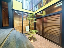 【神奈川県/川崎市麻生区上麻生】麻生区上麻生二丁目　中古戸建 中庭