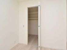 【神奈川県/川崎市麻生区王禅寺東】麻生区王禅寺東6丁目7期　2号棟 収納