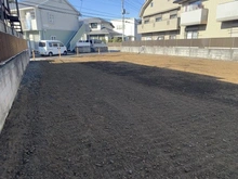 【東京都/調布市調布ケ丘】調布市調布ケ丘四丁目戸建　1号棟 現地（建築前）：全3区画・写真右奥が1号棟