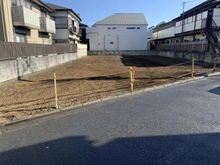 【東京都/調布市調布ケ丘】調布市調布ケ丘四丁目戸建　2号棟 現地（建築前）：全3区画・写真左中央が2号棟