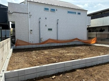 【東京都/調布市調布ケ丘】調布市調布ケ丘四丁目戸建　3号棟 現地（建築前）：全3区画・写真中央