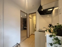 【東京都/新宿区上落合】新宿区上落合三丁目賃貸併用住宅 玄関：1階　※家具・調度品も販売価格に含まれます。