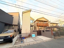 【千葉県/千葉市美浜区磯辺】千葉市美浜区磯辺三丁目　中古戸建 外観：写真中央