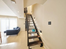 【千葉県/千葉市美浜区磯辺】千葉市美浜区磯辺三丁目　中古戸建 階段