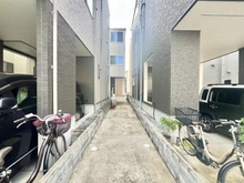 【千葉県/市川市行徳駅前】市川市行徳駅前4丁目　中古戸建 アプローチ
