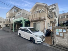 【神奈川県/横浜市鶴見区潮田町】横浜市鶴見区潮田町2丁目　中古戸建 外観：車あり
