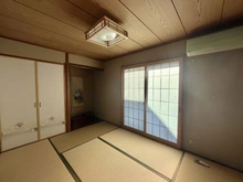【千葉県/松戸市平賀】松戸市平賀　中古戸建 和室：1階
家具調度品は価格に含まれません