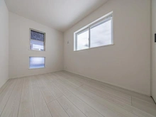 【埼玉県/朝霞市本町】朝霞市本町2丁目 新築戸建 B号棟 洋室：1階洋室(約4.9帖)